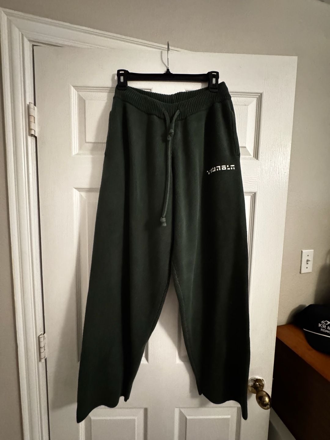 YOUNGLA Model 255 Size L Green Knit Sweatpants 2