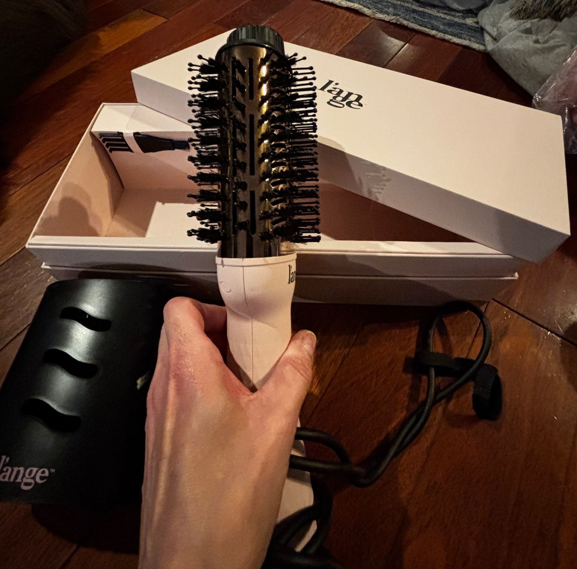 L'ange Le Volume 2-in-1 Titanium Blow Dryer Brush Blush 4