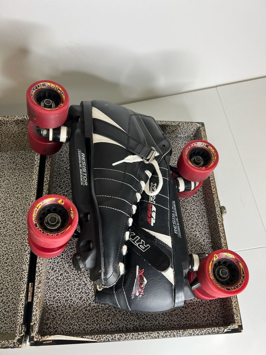RTX Resistor Torque Series Roller Skates w 1980 Powell Rollerbones Vintage Case 5
