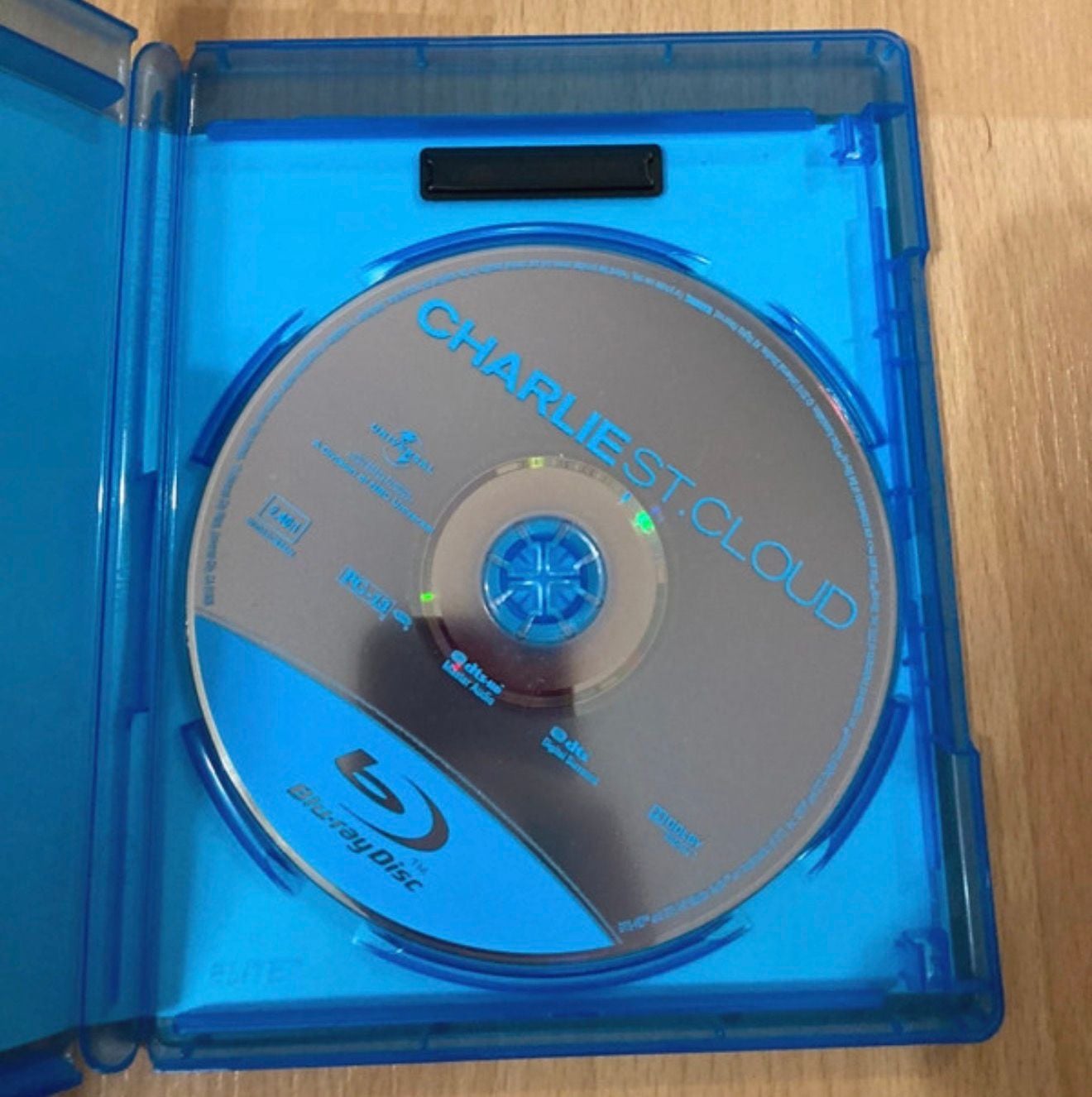 Universal Studios Charlie St. Cloud Blu-ray Disc 2