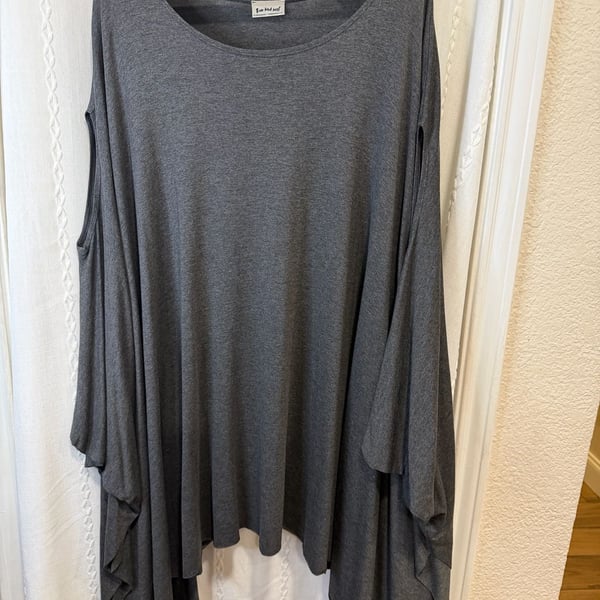 Three Bird Nest Womens Gray Poncho Top L Oversized Cold Shoulder Boho Tunic