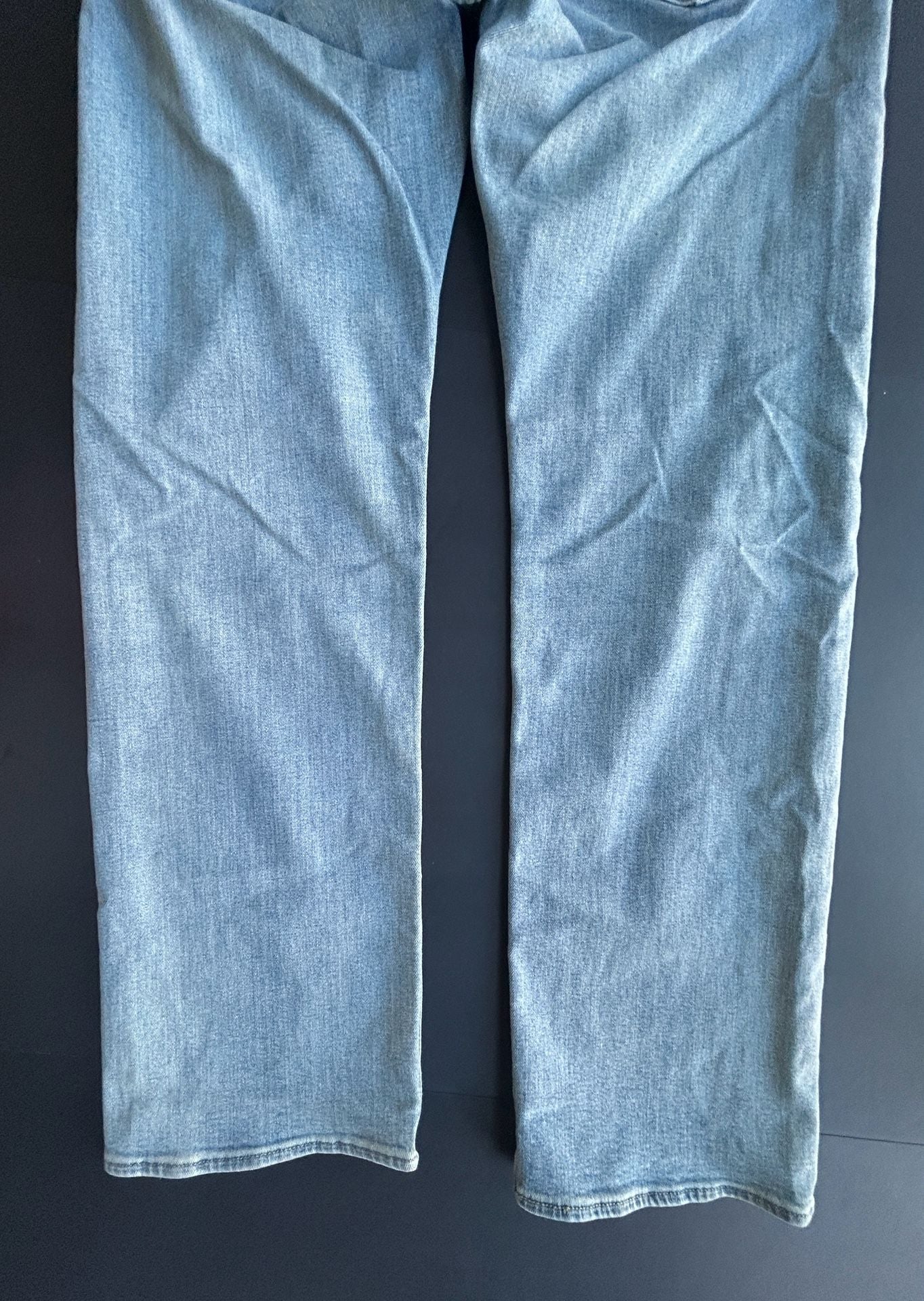 Levi's 501 Light Wash Blue Denim Jeans 35/32 10