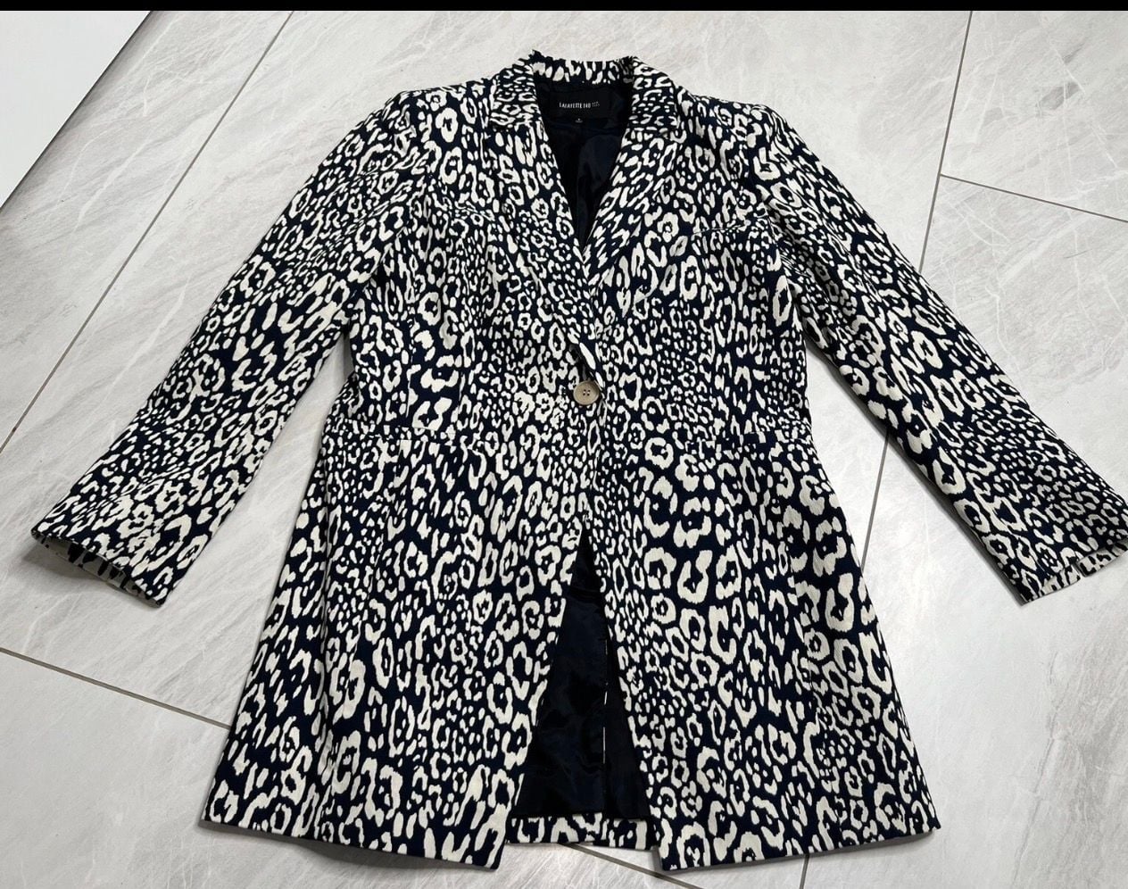 Lafayette 148 New York Leopard Blazer Size 6 Black White Animal Print 2