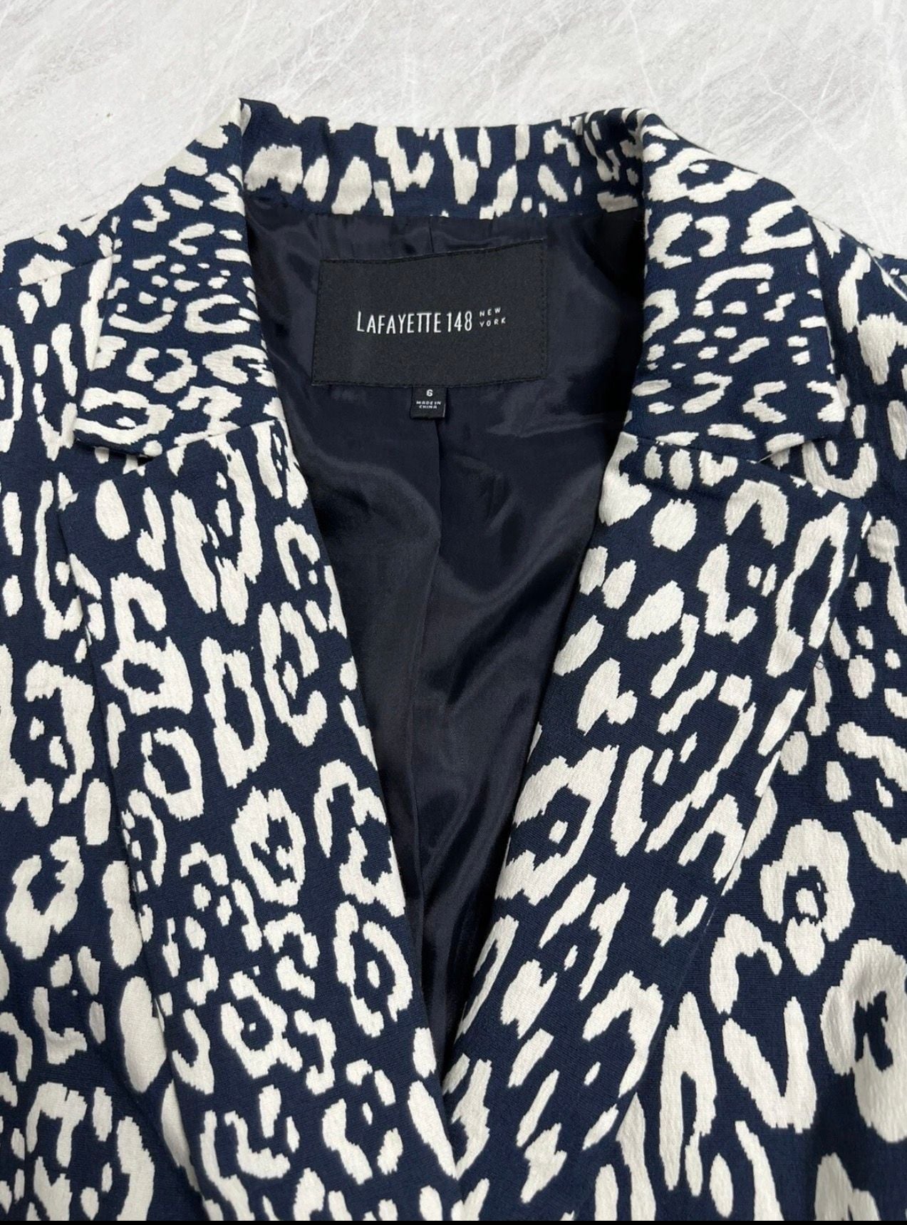 Lafayette 148 New York Leopard Blazer Size 6 Black White Animal Print 4