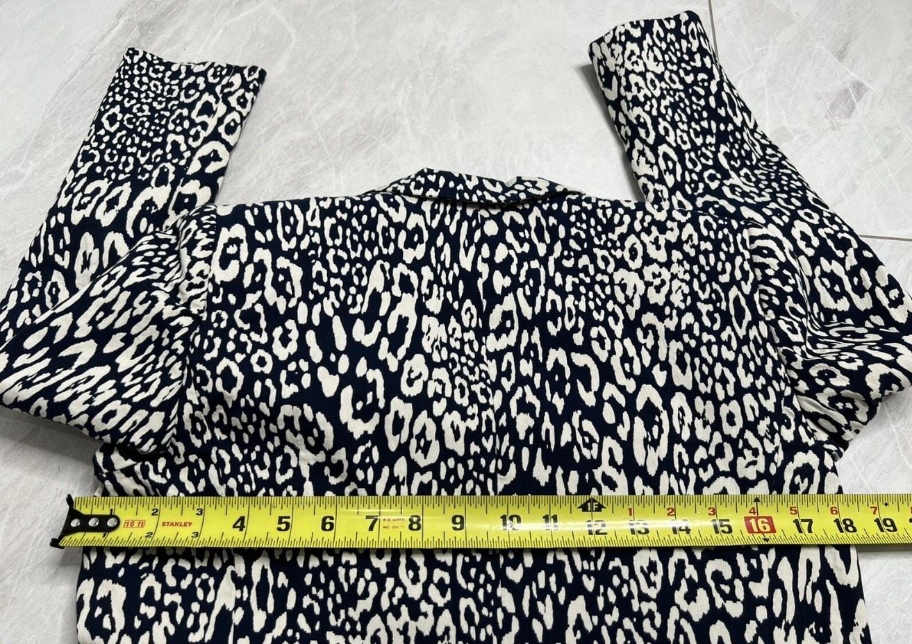 Lafayette 148 New York Leopard Blazer Size 6 Black White Animal Print 9