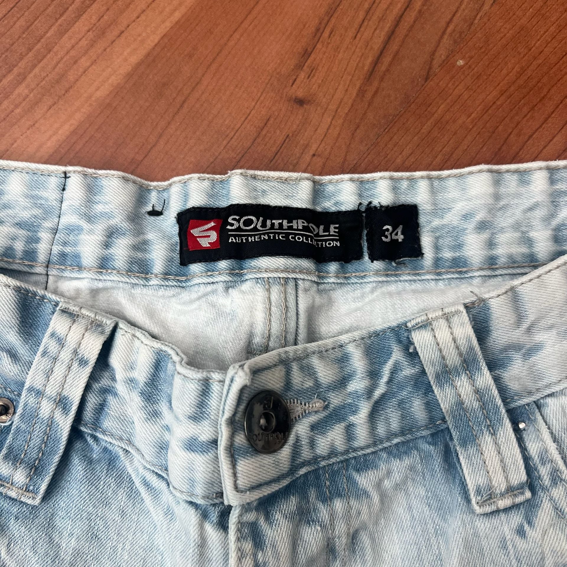 Product thumbnail 4