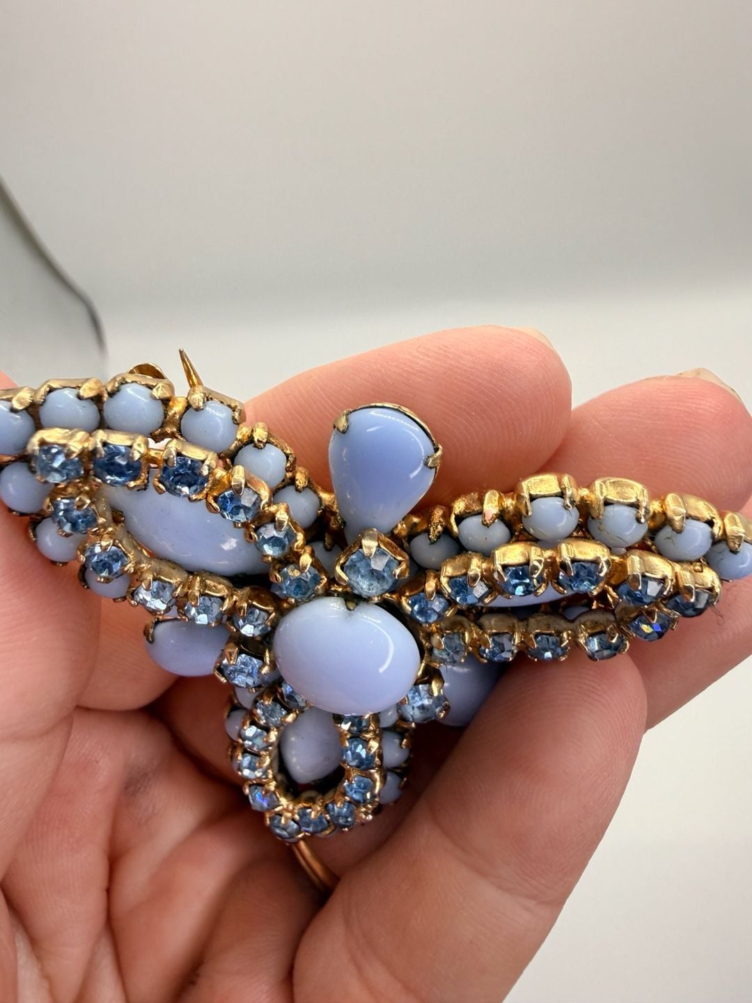 Vintage Blue Milk Glass And Rhinestone Flower Brooch Pin 9