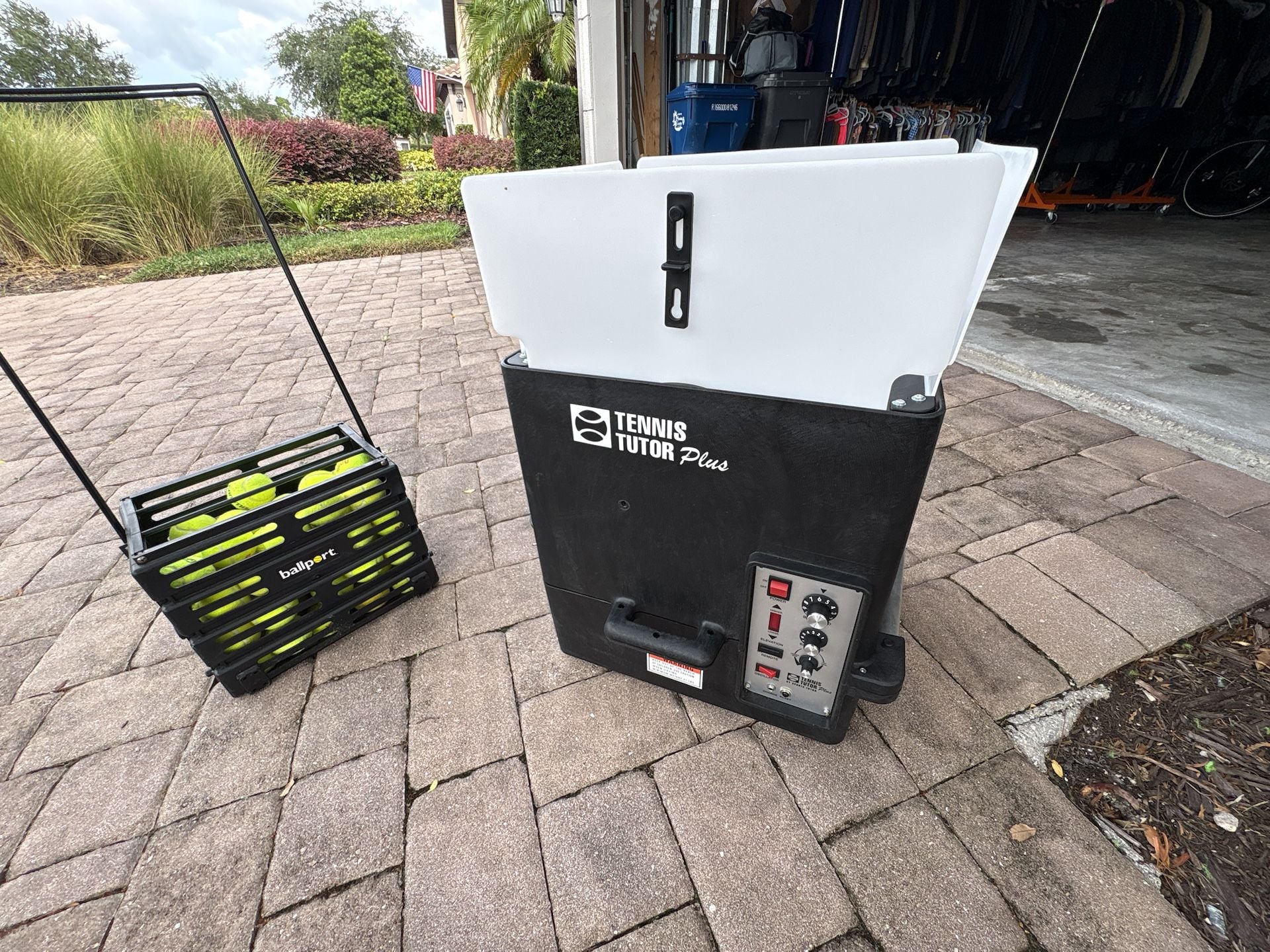Sports Tutor Tennis Tutor Plus Tennis Ball Machine New Battery 1