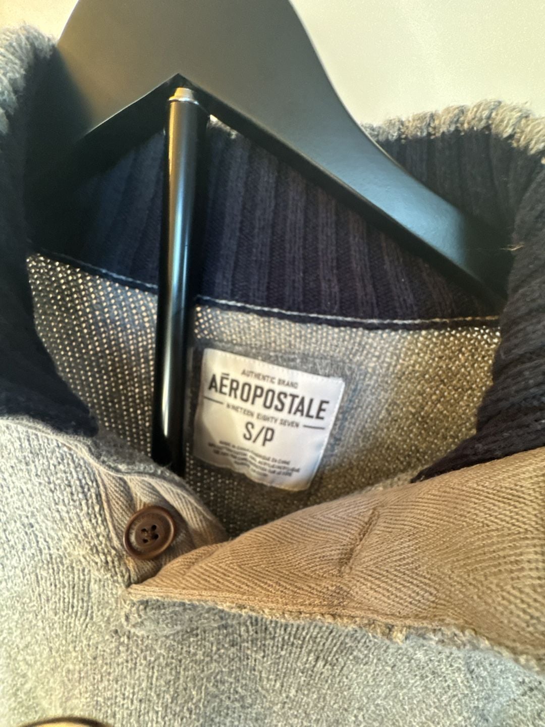 Aeropostale Knit Sweater Size S/P Gray Button Placket 2