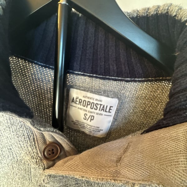 Aeropostale Knit Sweater Size S/P Gray Button Placket