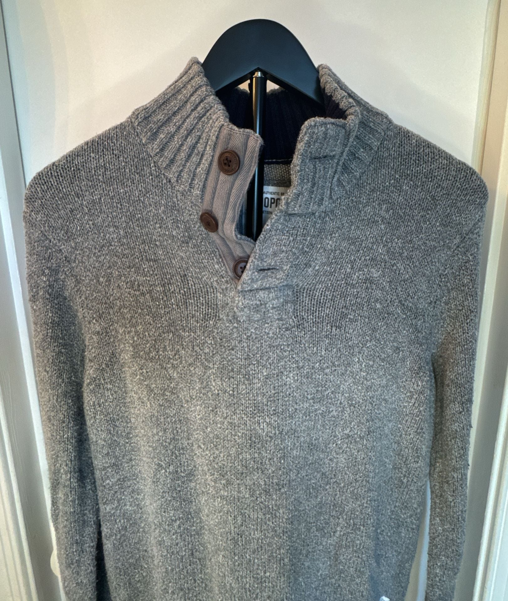 Aeropostale Knit Sweater Size S/P Gray Button Placket 3