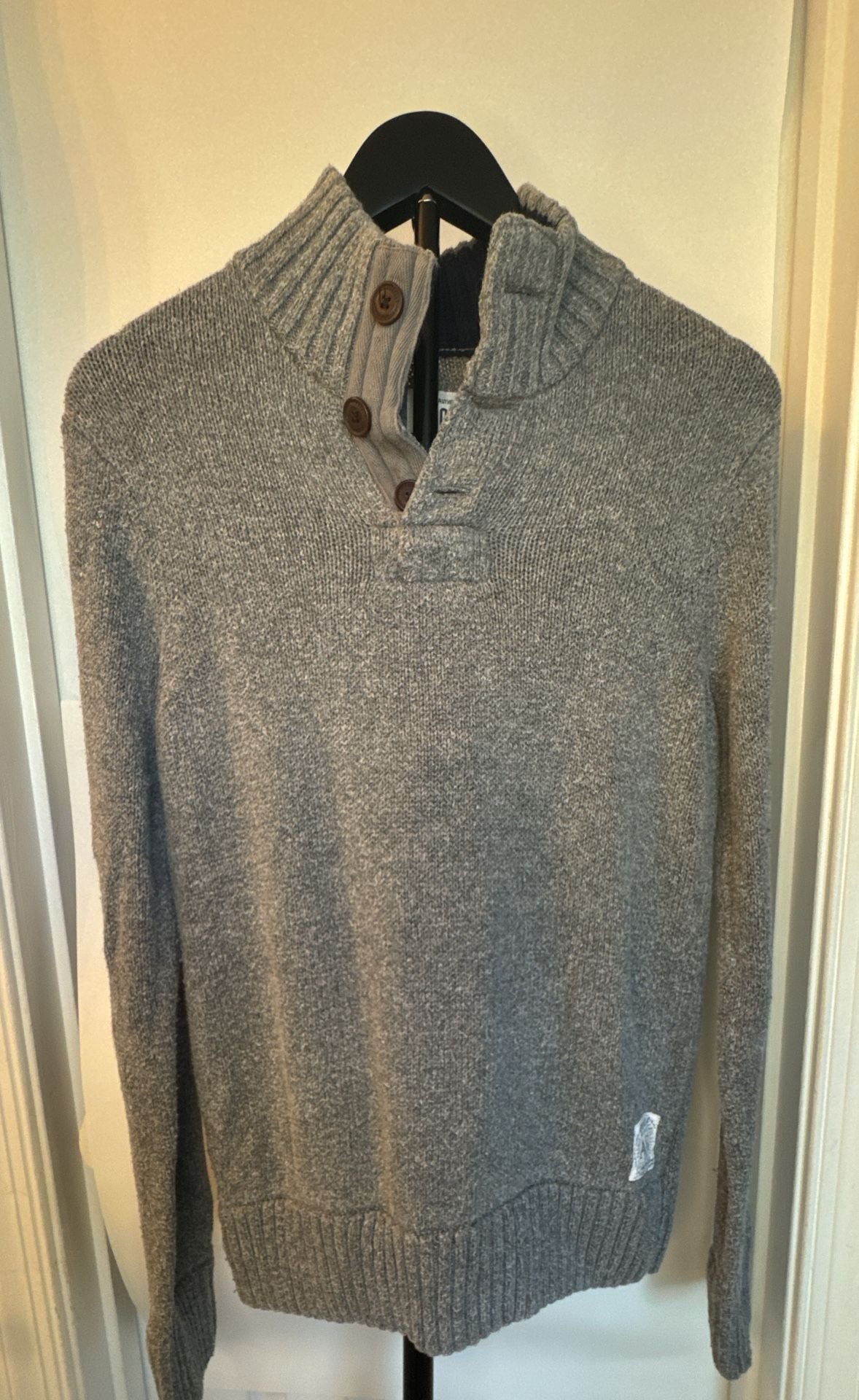 Aeropostale Knit Sweater Size S/P Gray Button Placket 4