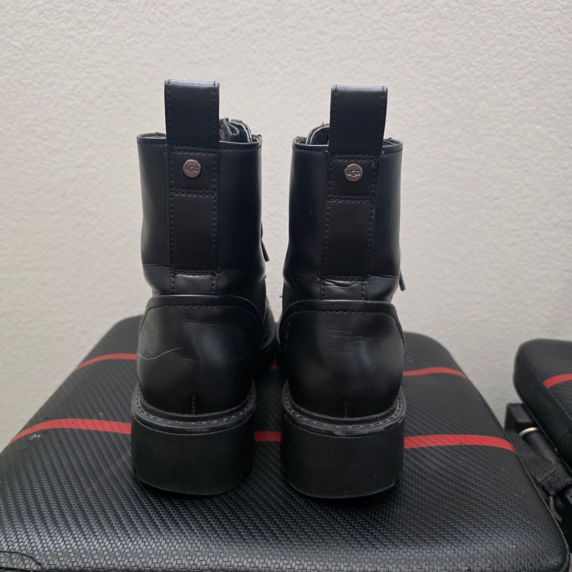 UGG Daren Black Leather Lace Up Combat Boots Size 7.5 Lug Sole Chunky 1108929 3
