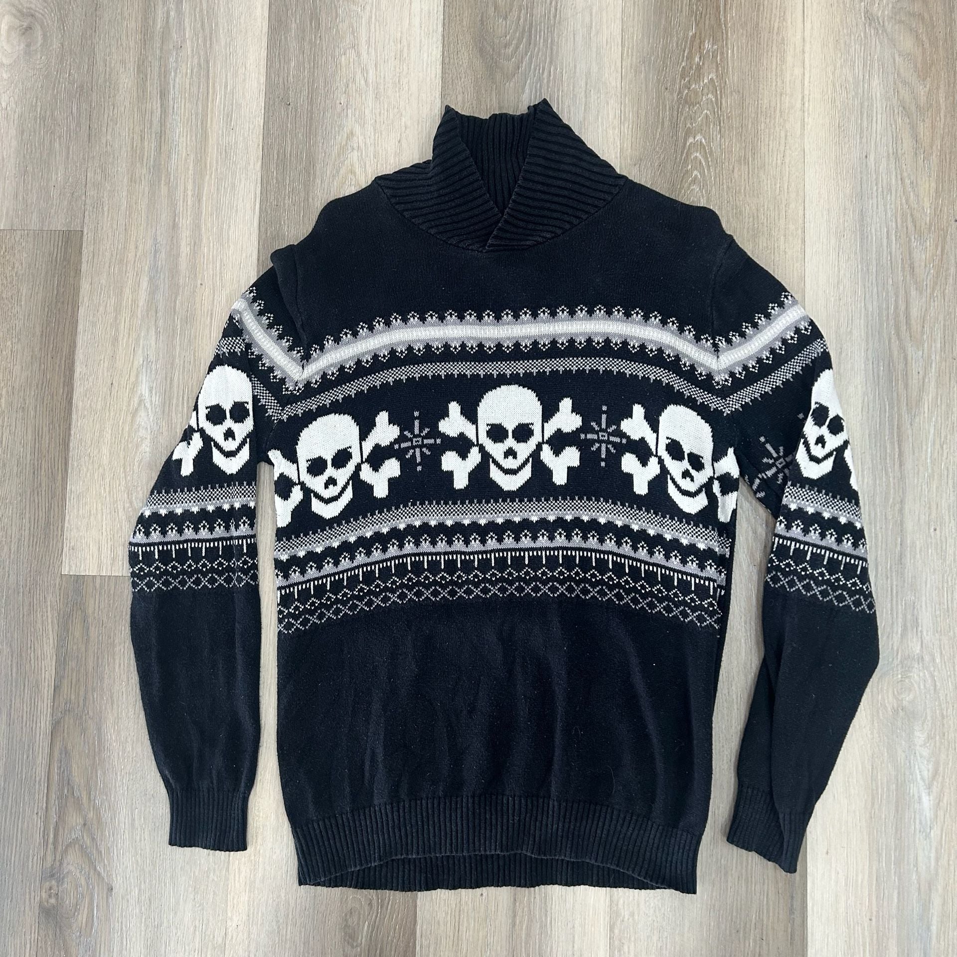 Cherokee Skull Sweater Size L 12/14 Black White Fair Isle Turtleneck 2
