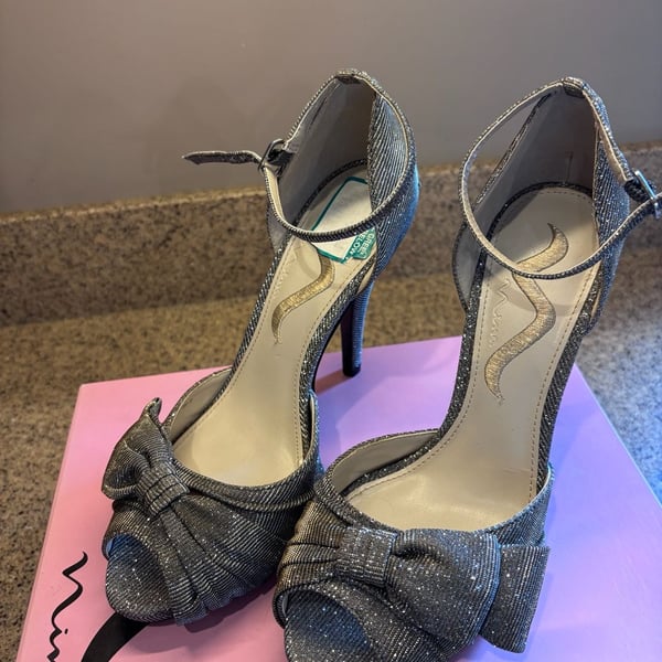 Nina Freedom Platform Heels Silver Glitter Ankle Strap Bow Open Toe