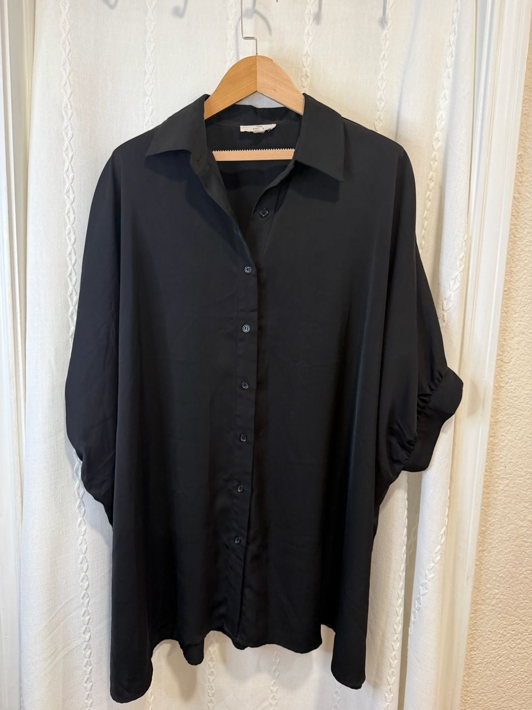 Entro Womens M/L Black Oversized Button Down Blouse Dolman Sleeve Tunic Top 2