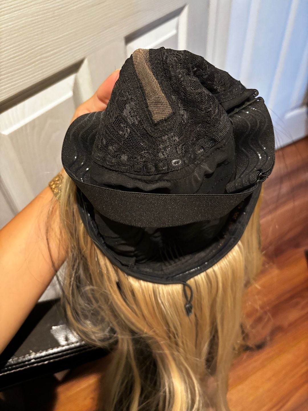 Brownbomb glueless Lace Front Wig Black/ Blonde 5