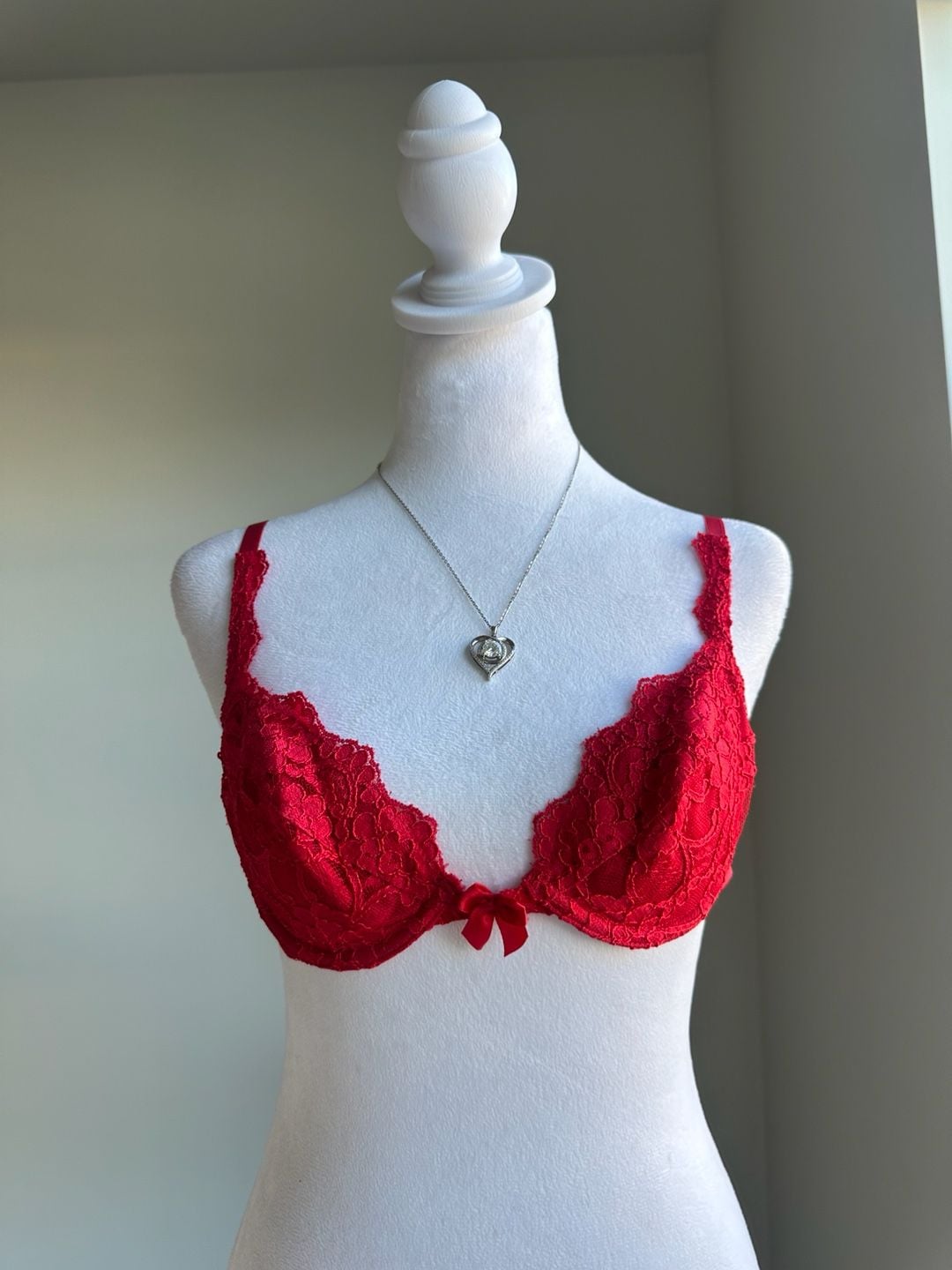 Vintage Y2K Victoria's Secret Red Lace Bra - 34A (BRA ONLY) 3