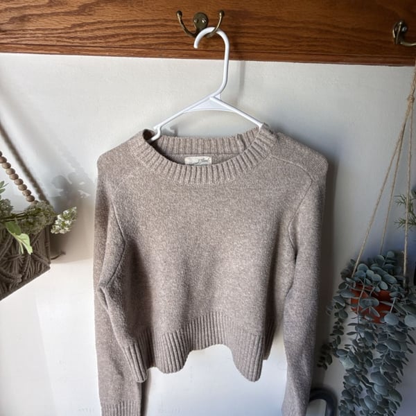 Cozy fall π Sweater Size M Heather Tan Crewneck