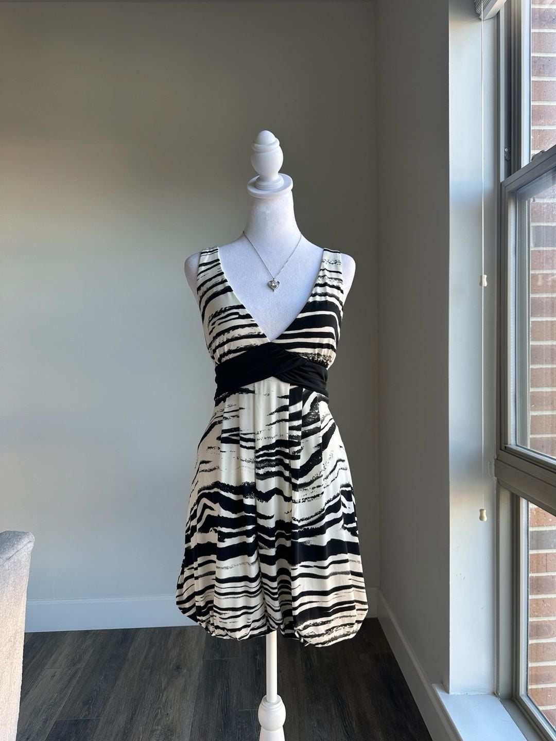 Vintage Y2K City Studio Bubble Hem Zebra Print Dress - Size L 2