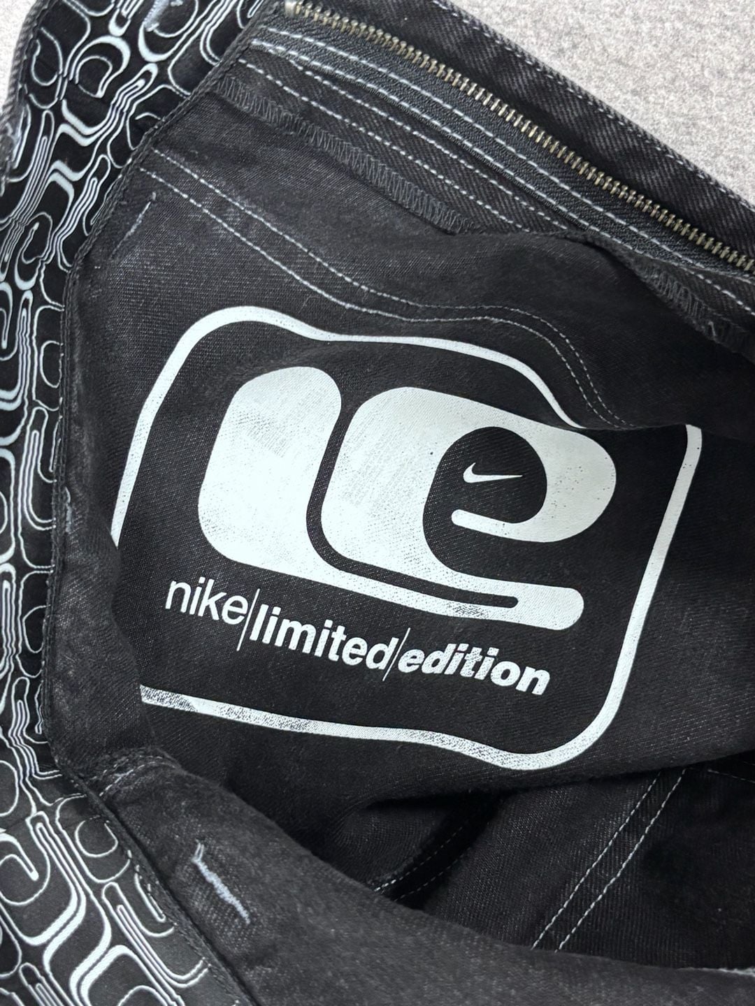 Nike Limited Edition Black Denim Carpenter Jeans Baggy Contrast Stitch 9