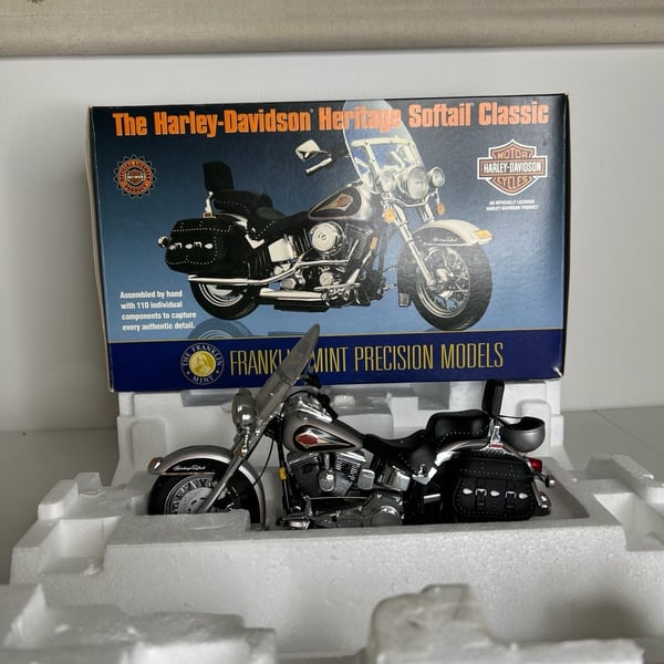 Franklin Mint Precision Models Harley-Davidson Heritage Softail Classic 1:10