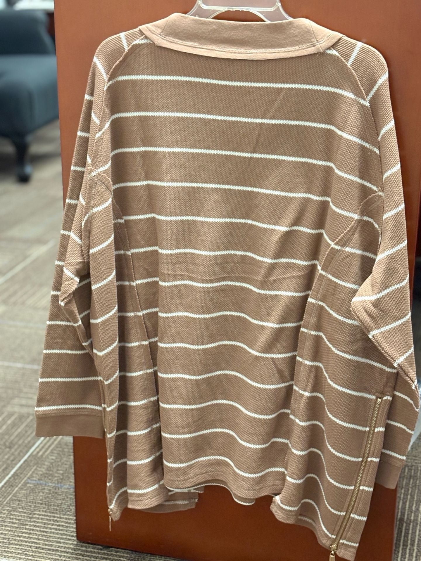 Attitudes by Renee Sweater Size 1X Brown White Stripe oversized and boxy V-Neck Jacquard 5