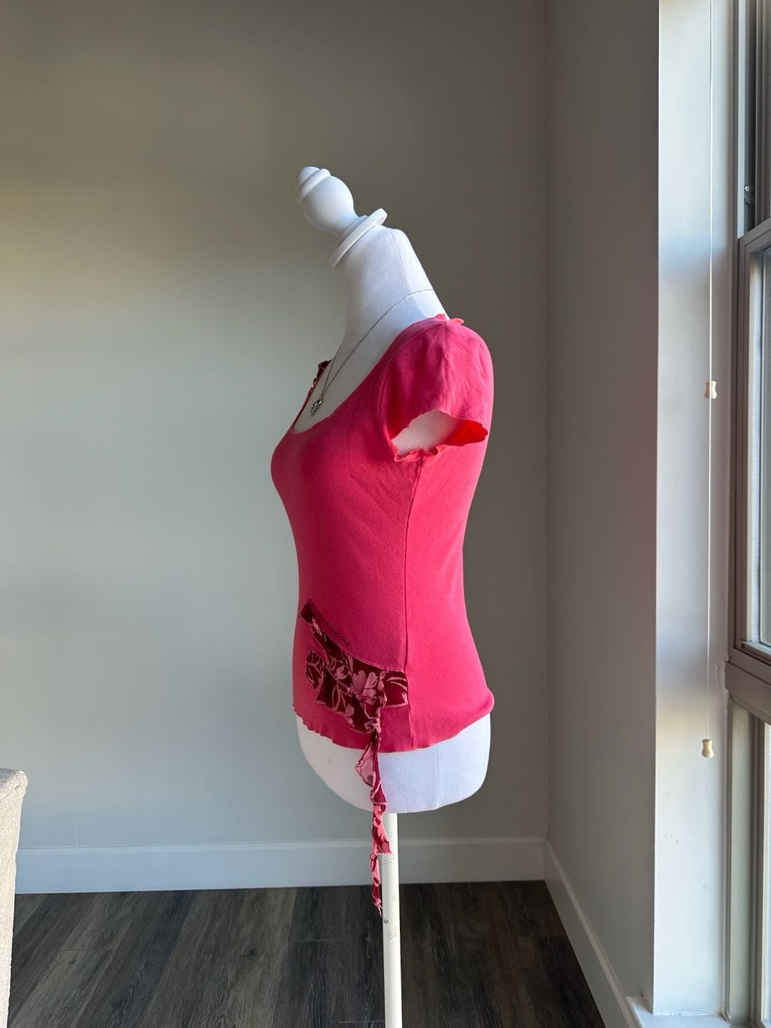 Vintage Y2K Language Los Angeles Pink Ruffle Top - Size S 6