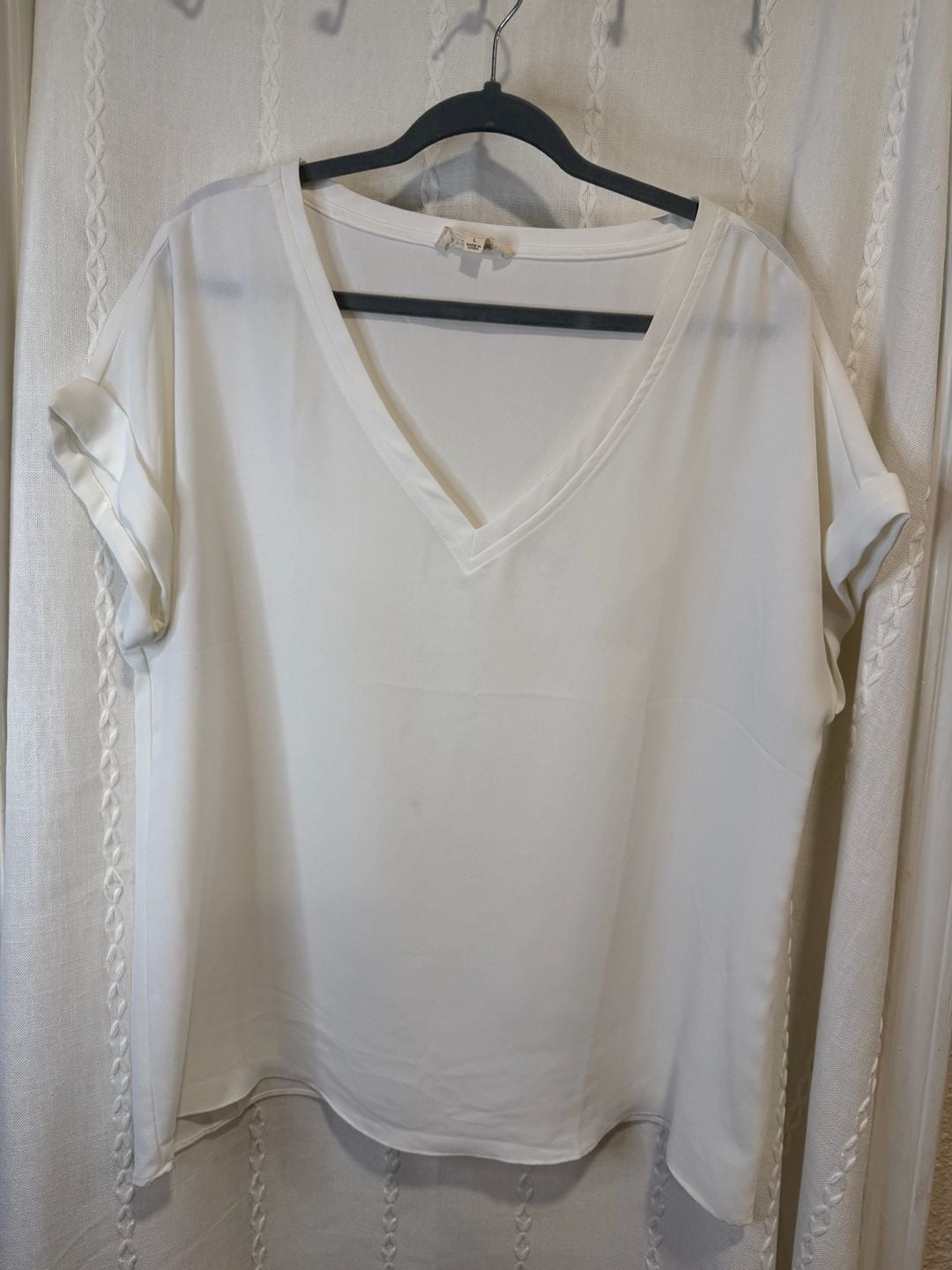 EE:Some Womens Large White V Neck Blouse Short Sleeve High Low Hem Work Top 2