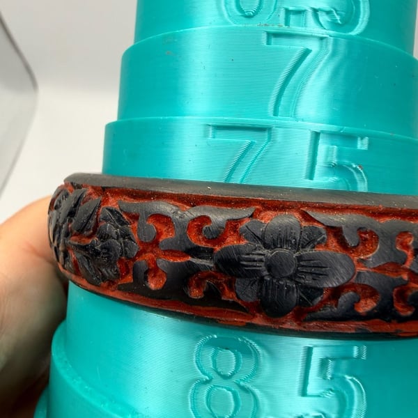 Vintage Carved Bangle Bracelet Size 8 Black And Red Floral Resin