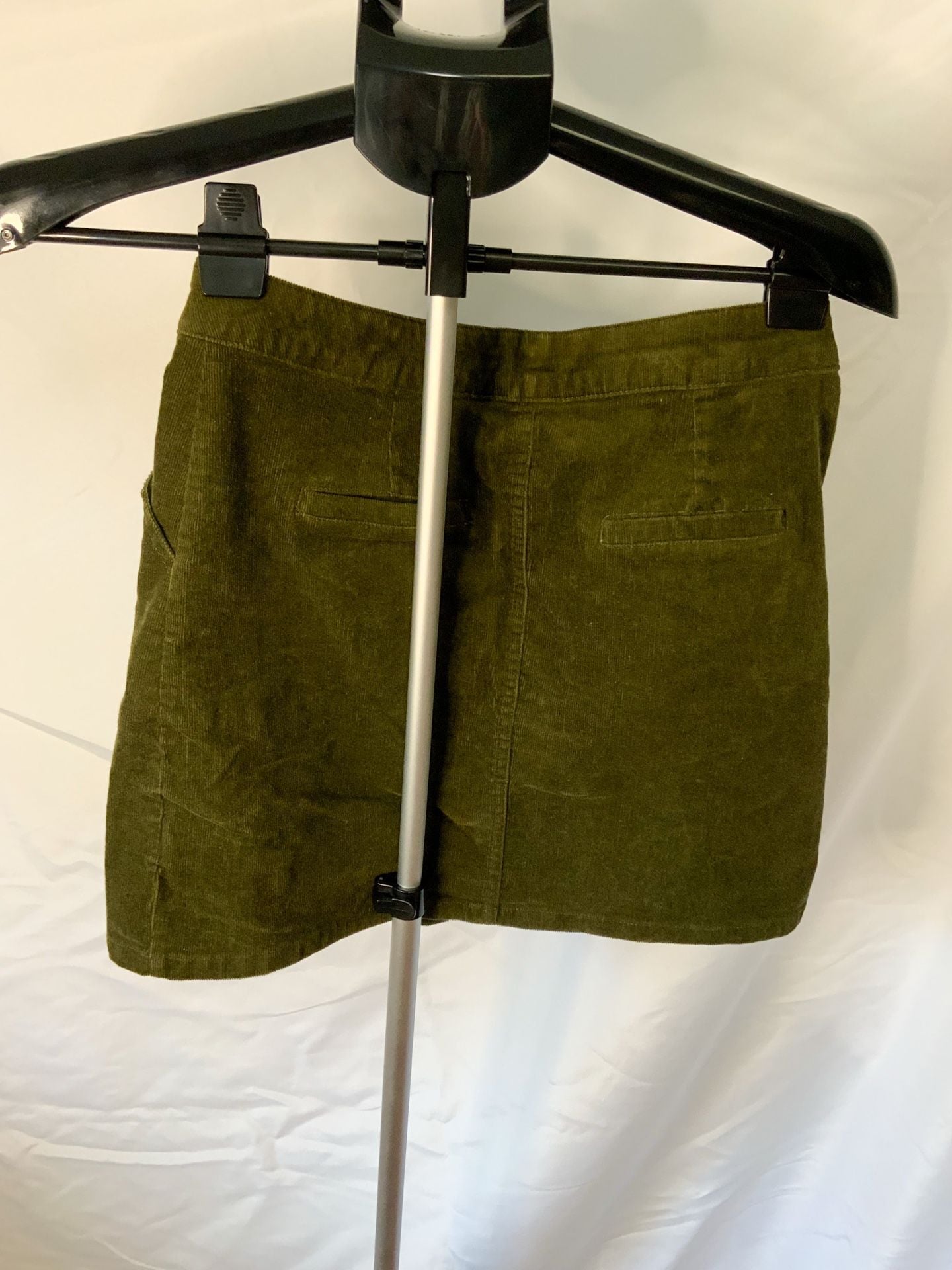 Fashion On Earth Corduroy Women’s Skirt Size M Olive Green 3