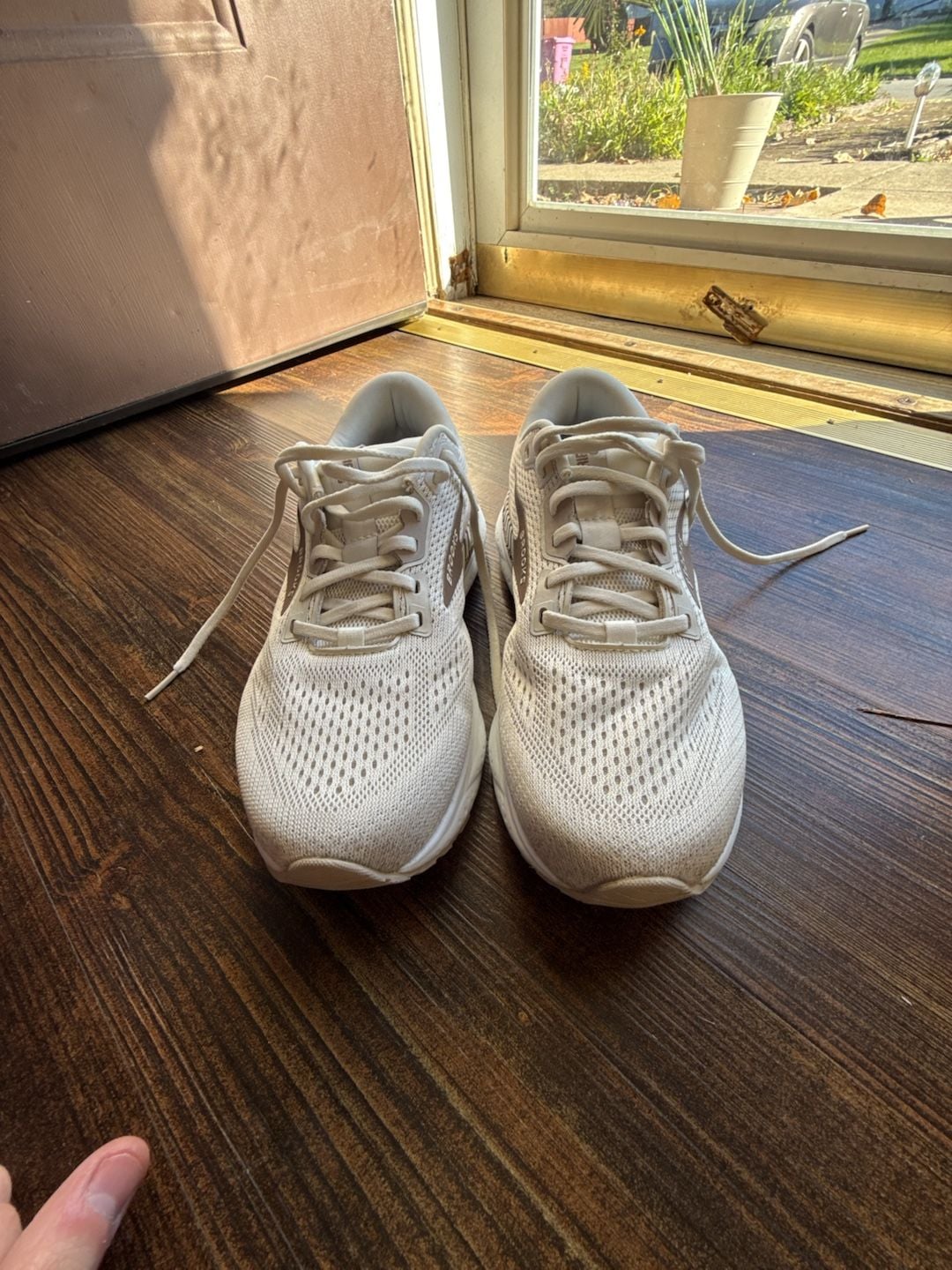 Brooks Ariel GTS 24 Running Shoes White 7