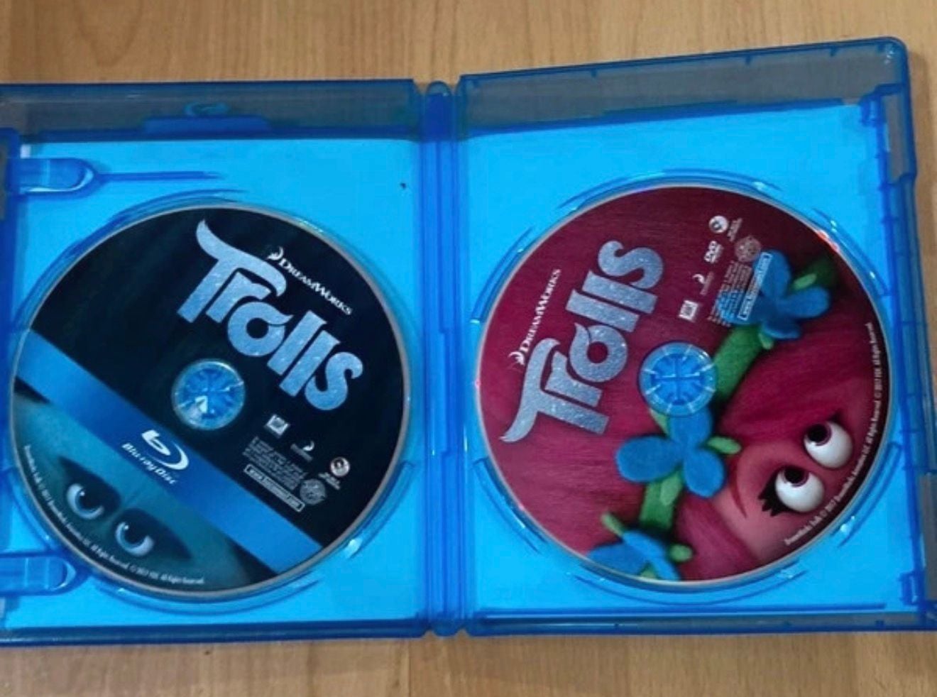 DreamWorks Trolls Blu-Ray DVD Party Edition 2