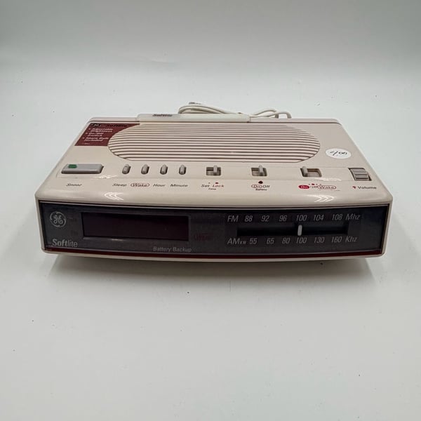 GE Softlite Alarm Clock Radio Model 7-4657A AM/FM Night Light Vintage