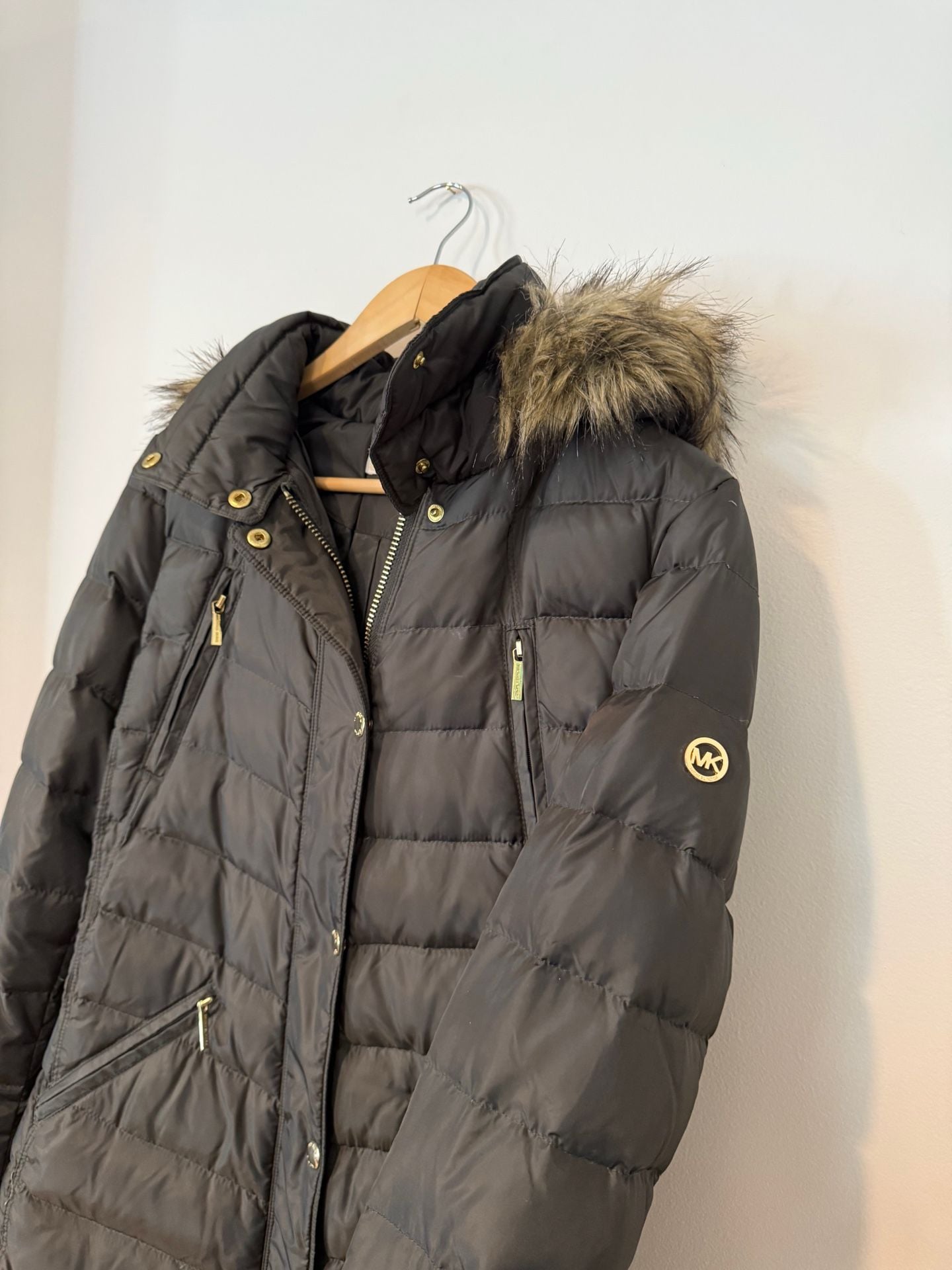 MICHAEL Michael Kors Down Puffer Coat Size S B
Faux Fur Hood 3