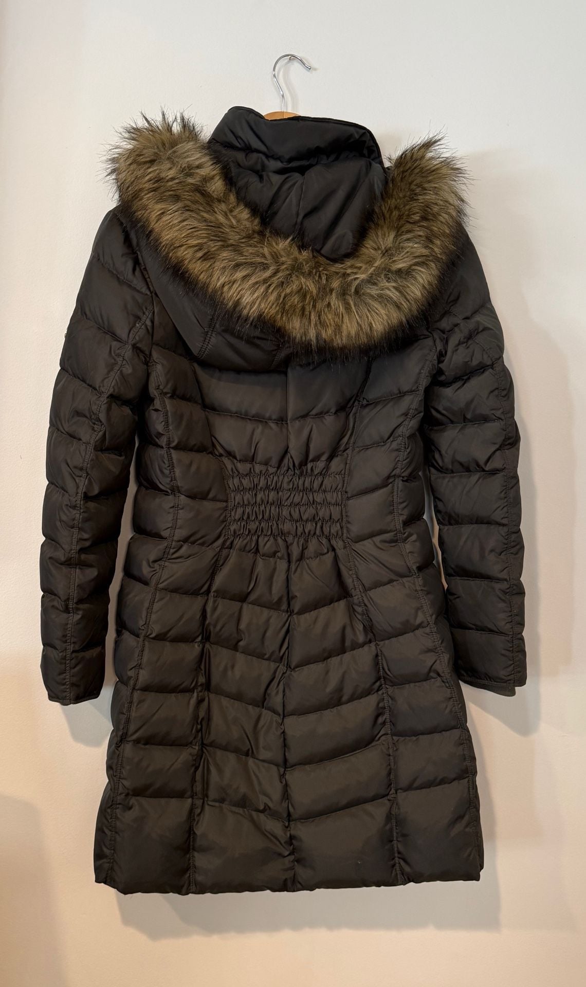 MICHAEL Michael Kors Down Puffer Coat Size S B
Faux Fur Hood 4