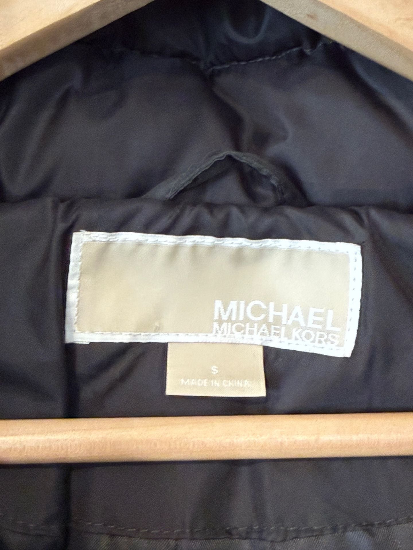 MICHAEL Michael Kors Down Puffer Coat Size S B
Faux Fur Hood 5