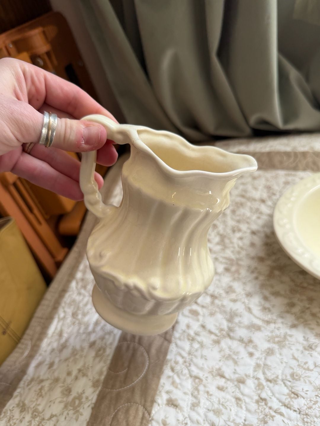 Vintage Ceramic Pitcher And Wash Basin Bowl Set Ivory Cream 3