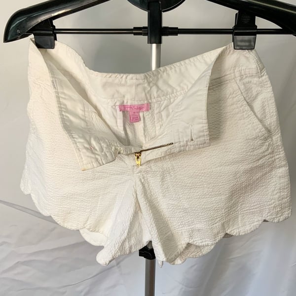 Lilly Pulitzer Seersucker Scalloped Women’s Shorts Size 6 White