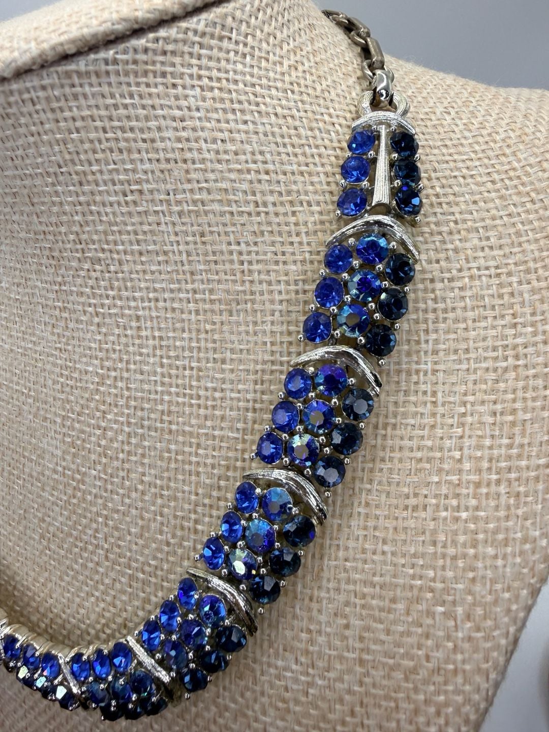 Lisner Blue Rhinestone Necklace Size 16 Inch 4