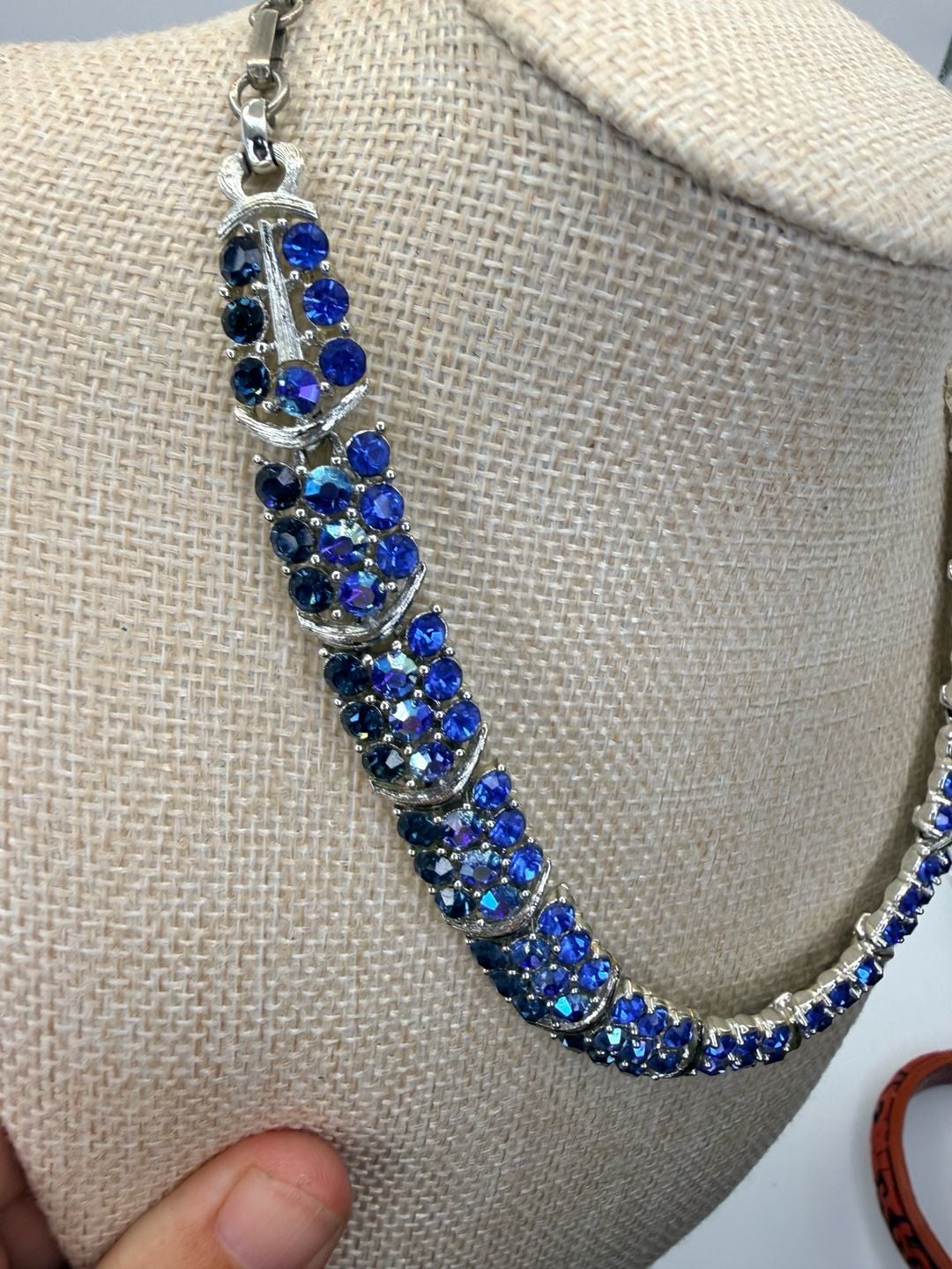 Lisner Blue Rhinestone Necklace Size 16 Inch 5