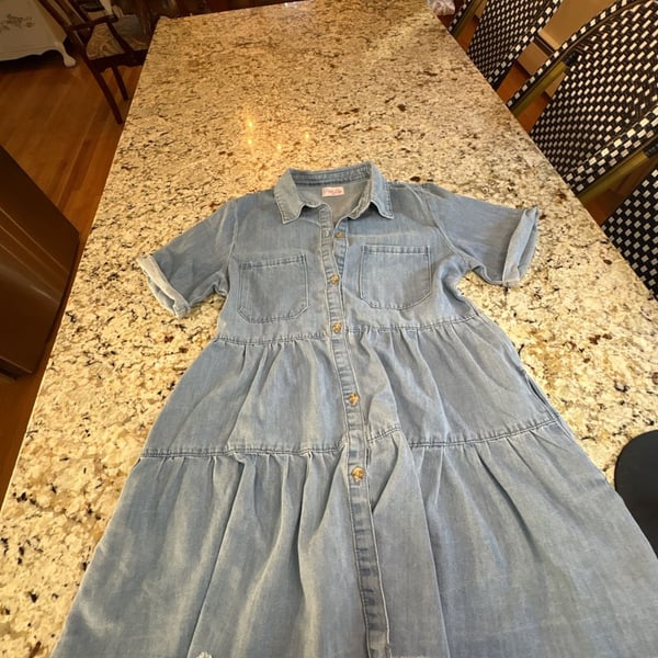Pink Lily Denim Shirt Dress Size S Light Wash Tiered Short Sleeve Raw Hem
