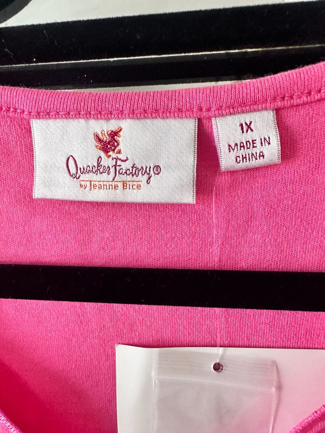 Quacker Factory Tunic Size 1X Pink Eyelet Rhinestone Top 4