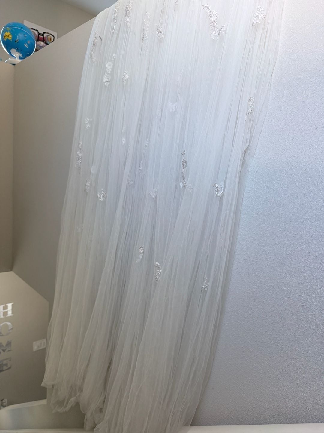 Pottery Barn Kids Monique Lhuillier Gold Vine Sheers White Tulle Canopy 2