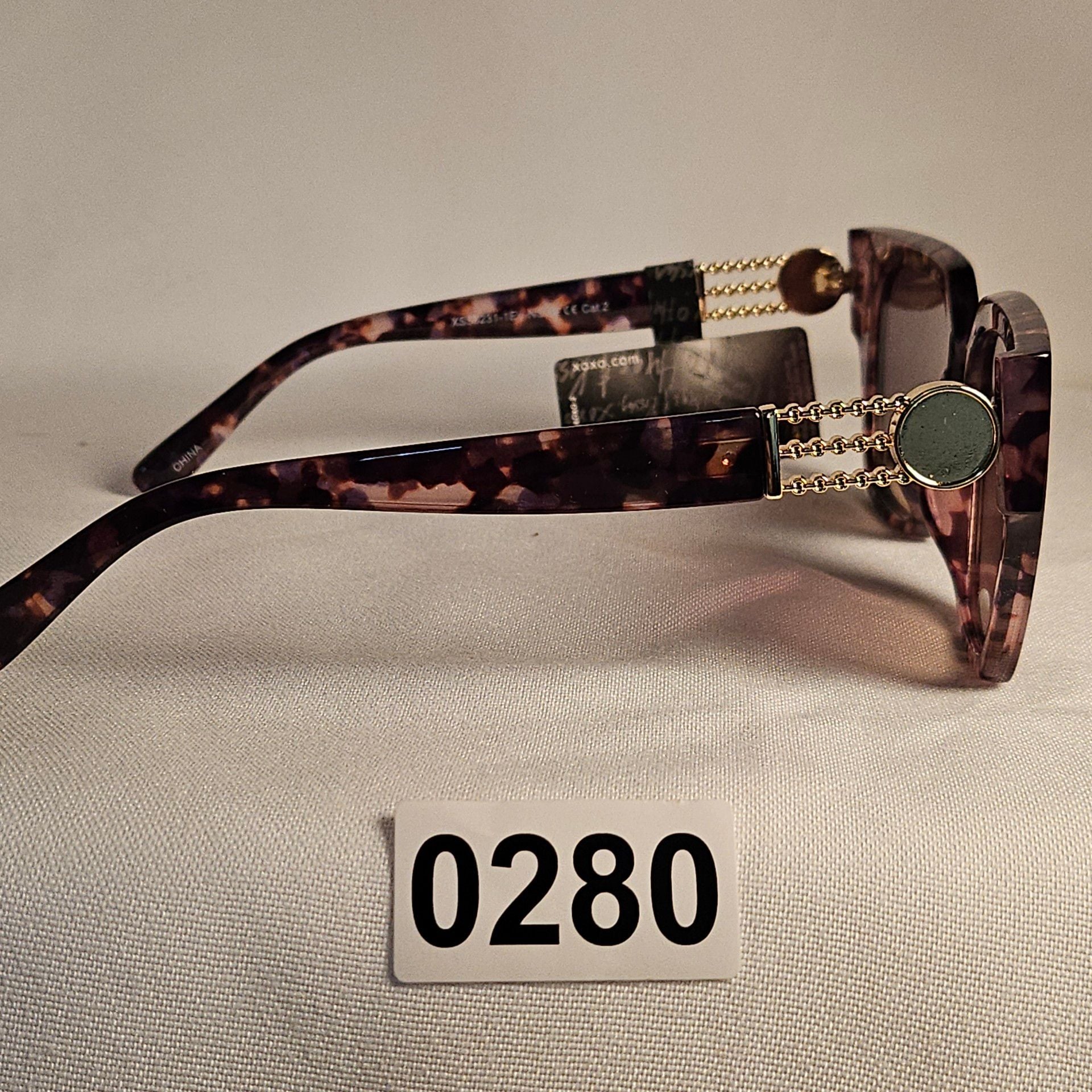 Product thumbnail 3