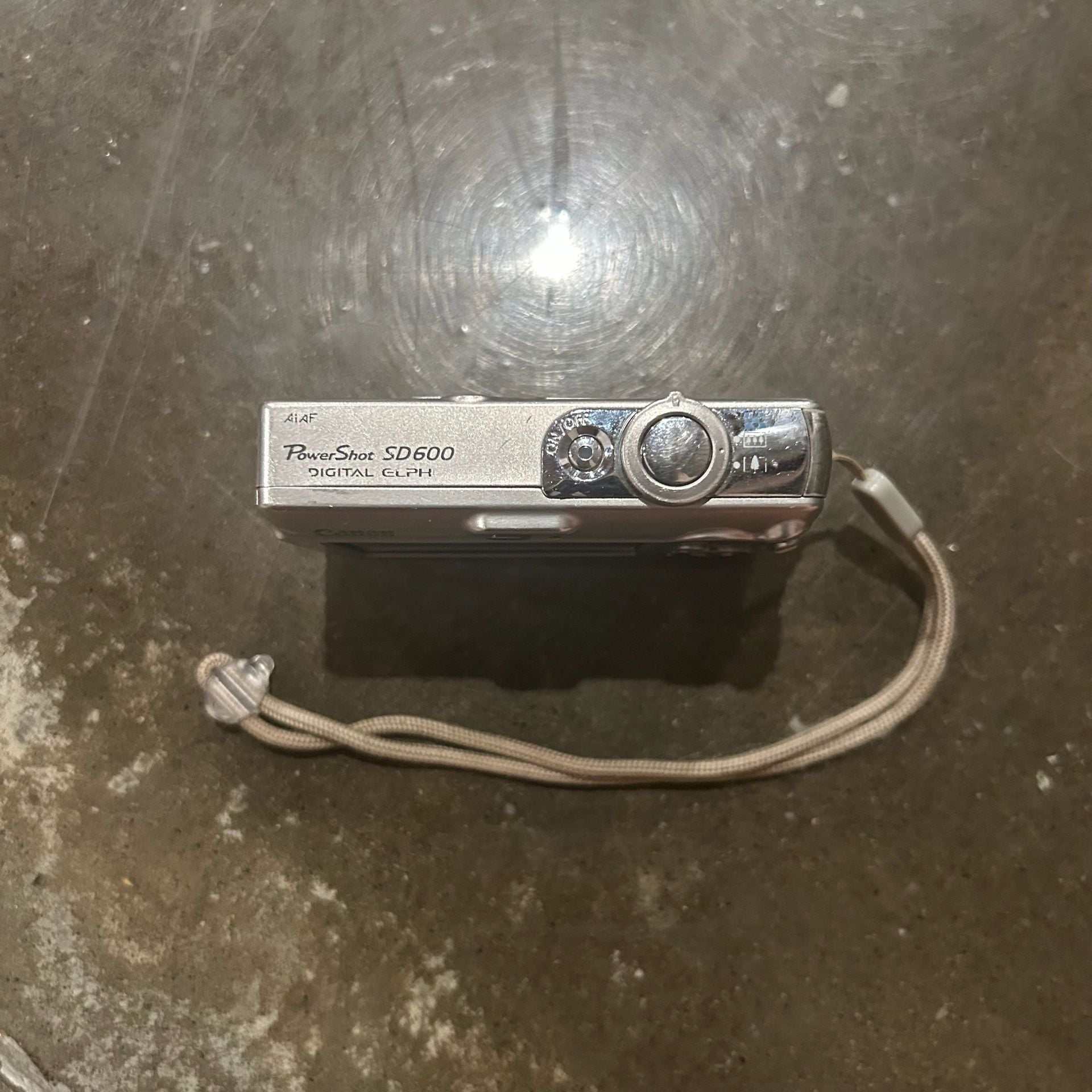 Canon PowerShot SD600 Digital Elph 6.0MP Digital Camera Silver 3