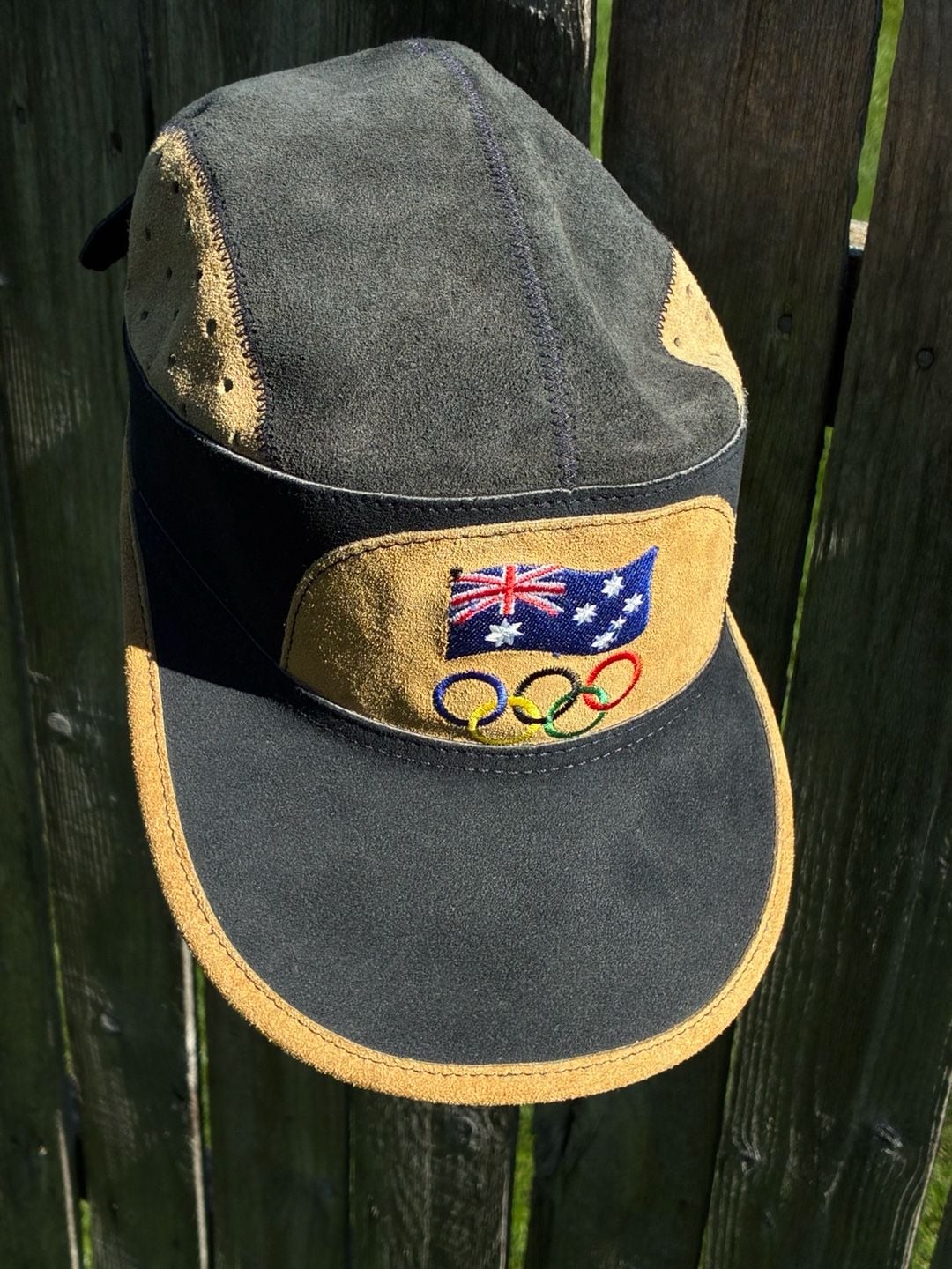 The Australian Bush Hat Co. Suede Hat Size L 3