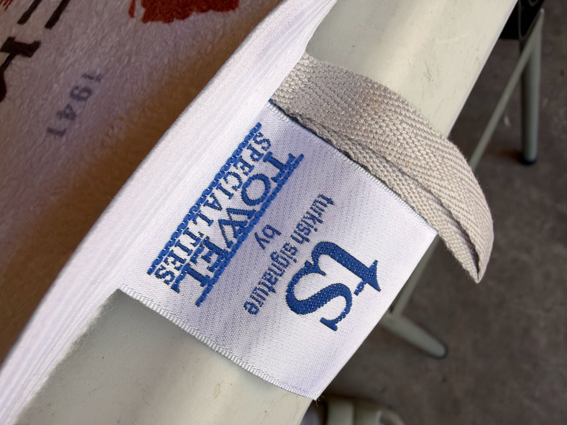 2 Towel Specialties White Claw Red Rocks Amphitheatre Towel White 4