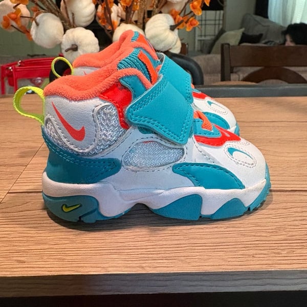 Nike Speed Turf TD Bright Turquoise BV2525-101
Size 4C