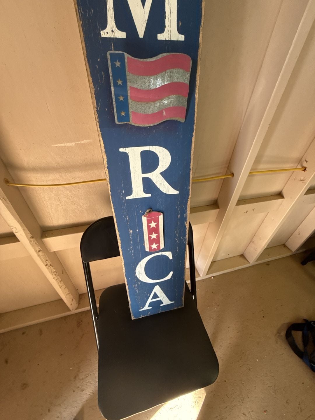 GersonCo Patriotic Wooden Porch Sign God Bless America Leaner Decor 3